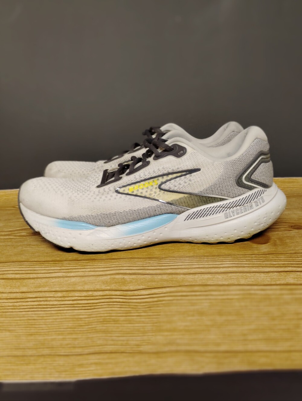 Brooks Men’s Glycerin GTS 21 Athletic Running Shoes
